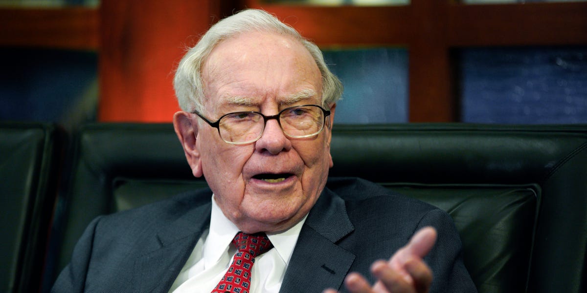 Warren Buffett Cashing in Stocks to Prepare for Slump: Paul Dietrich