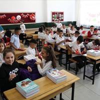 Classroom phone ban for teachers sparks debate