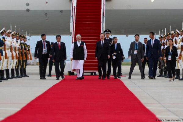 Modi, Putin and other world leaders arrive for SCO summit – DW – 08/31/2025