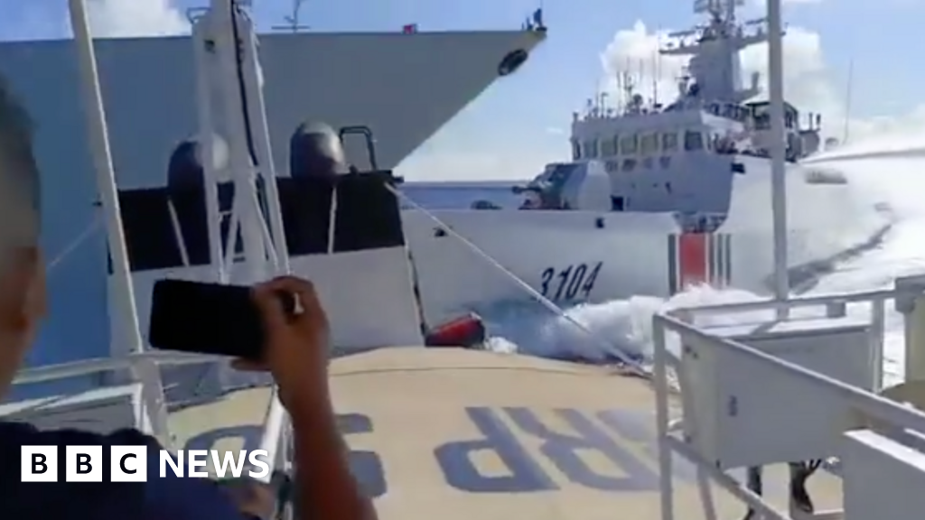 China rams own warship while chasing Philippine vessel