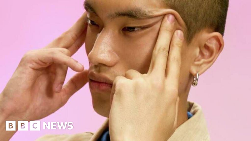 Swatch apologises for 'slanted eyes' ad after uproar in China