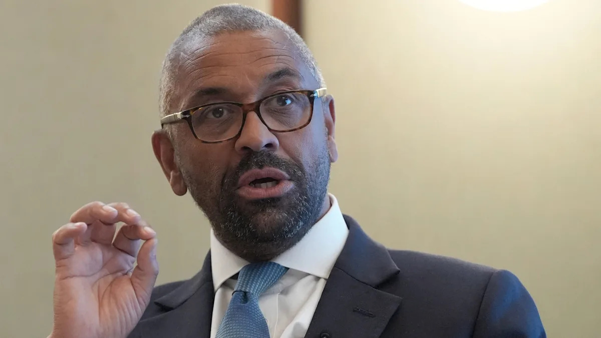 Axing public notices will threaten local democracy, Cleverly tells Rayner