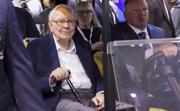 Buffett's Berkshire takes $3.8 billion Kraft Heinz write-down