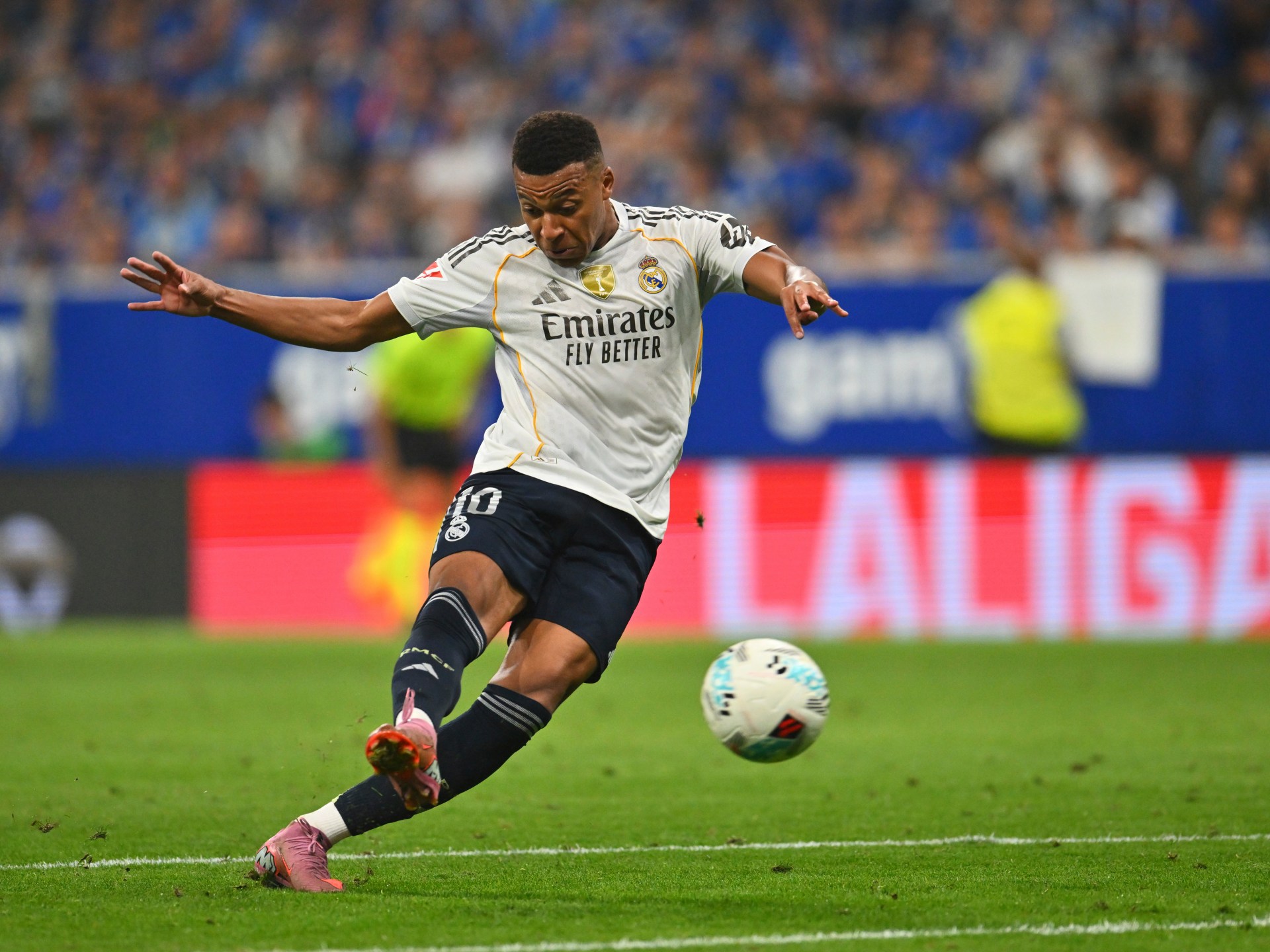 Real Madrid overpower Oviedo 3-0 in La Liga as Mbappe scores twice | Football News