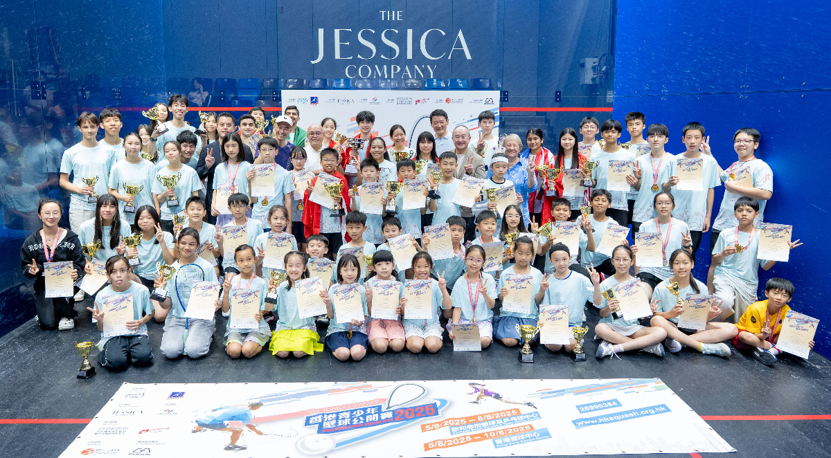 U19 Champions with Dr. Douglas Lam & Ms. Jessica Ng