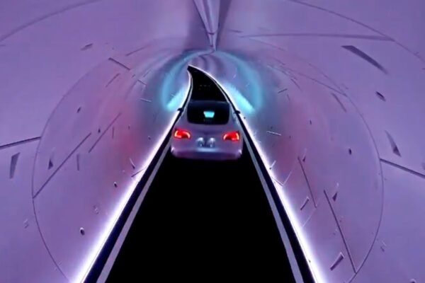 Tesla self-driving is still not working in Vegas's single lane tunnels, but Elon says 50% of US this year