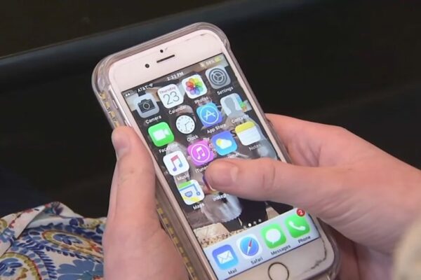 Schools crack down on cell phones in classrooms – NBC Chicago