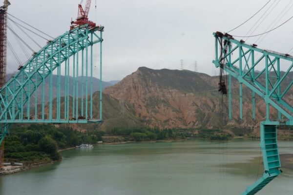 Spectacular Nighttime China Railway Bridge Collapse Kills 13 Spectacular Nighttime China Railway Bridge Collapse Kills 13