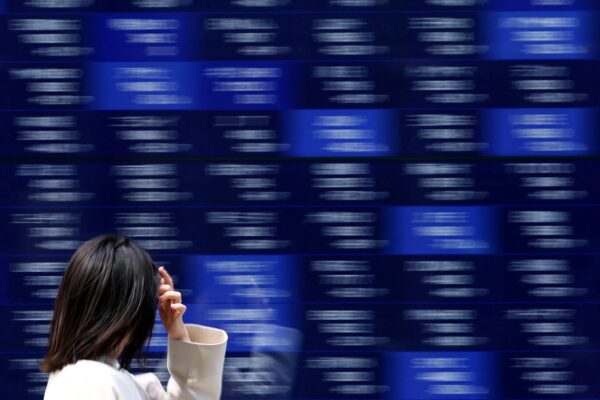 Asia shares bounce as markets count on US rate cuts