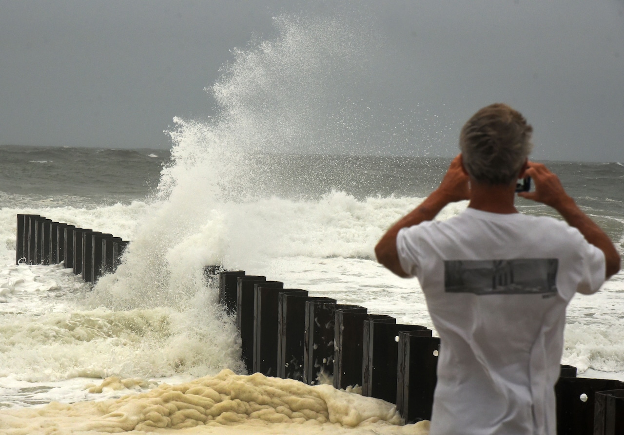 Some Jersey Shore beaches remain closed for clean up, rough surf as Hurricane Erin moves out