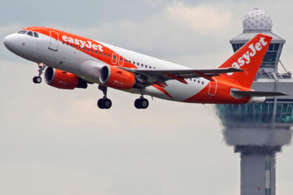 “Promoting pollution”: Low-cost flights up to 26 TIMES cheaper than trains, new report reveals