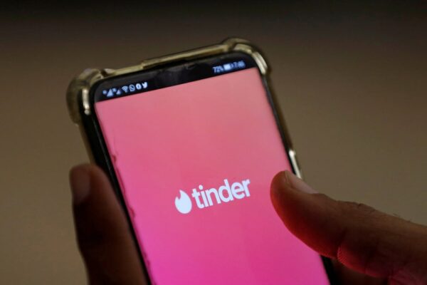 Dating apps give investors few cues to swipe right Dating apps give investors few cues to swipe right