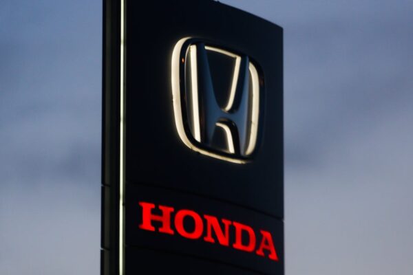 Safety regulators probe 1.4 million Honda and Acura vehicles over engine failures