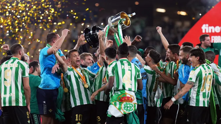 Real Betis in for turbulent season as star man Isco breaks his leg image