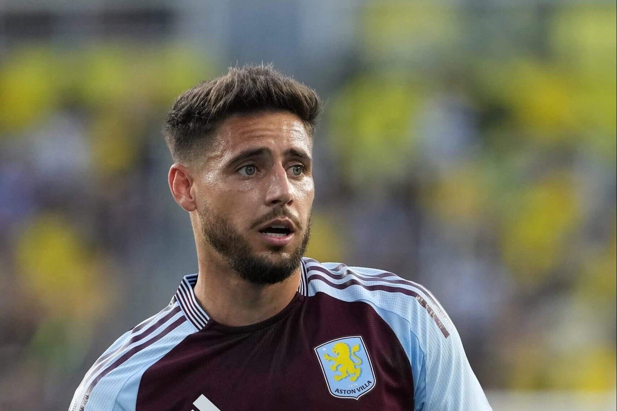Aston Villa defender Alex Moreno set to complete move to Girona