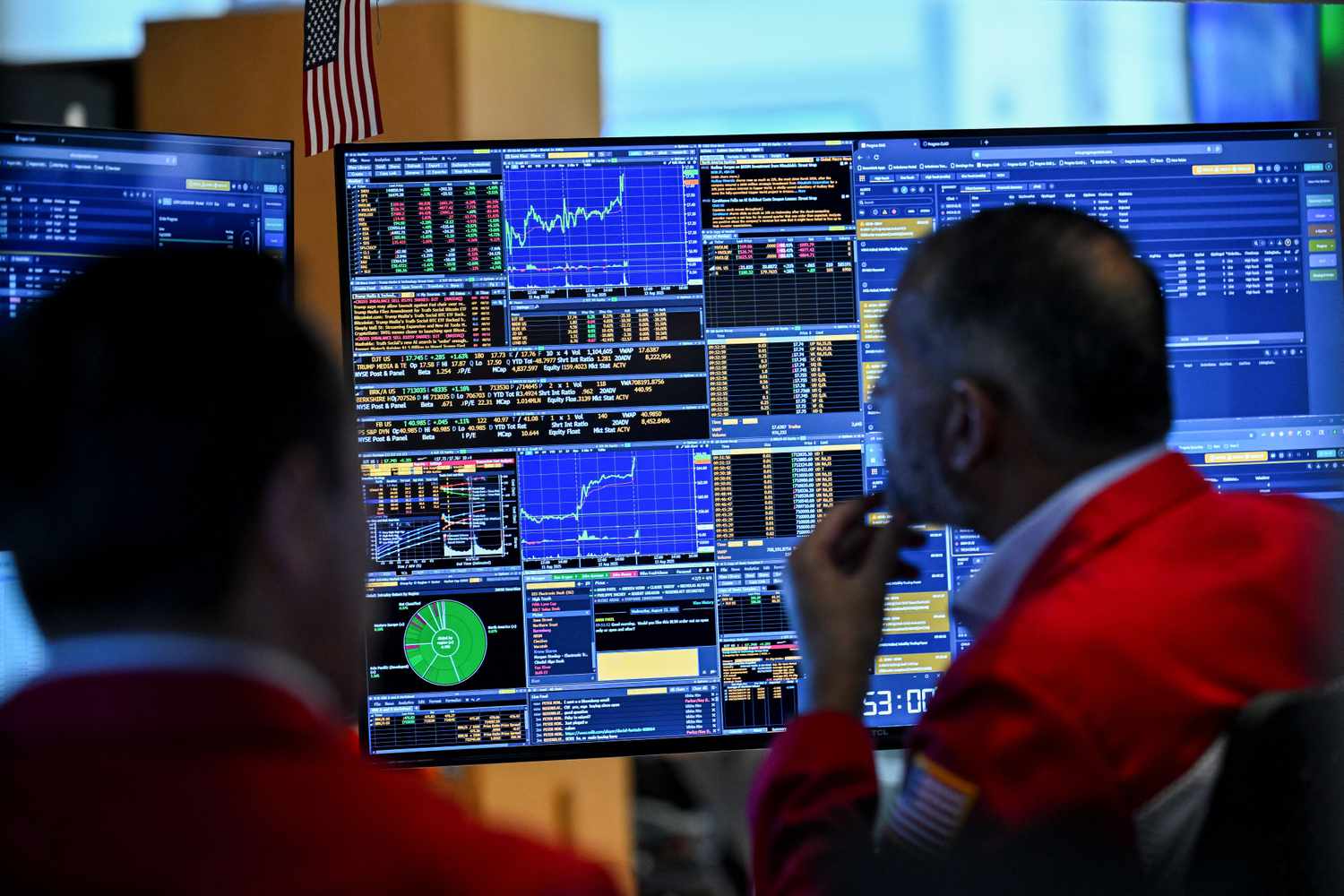 BofA Says 'It Better Be Diﬀerent This Time,' as Stock Valuations Give Dotcom Bubble Vibes