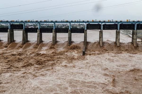 One blackout, and families remembered how to talk to each other once again