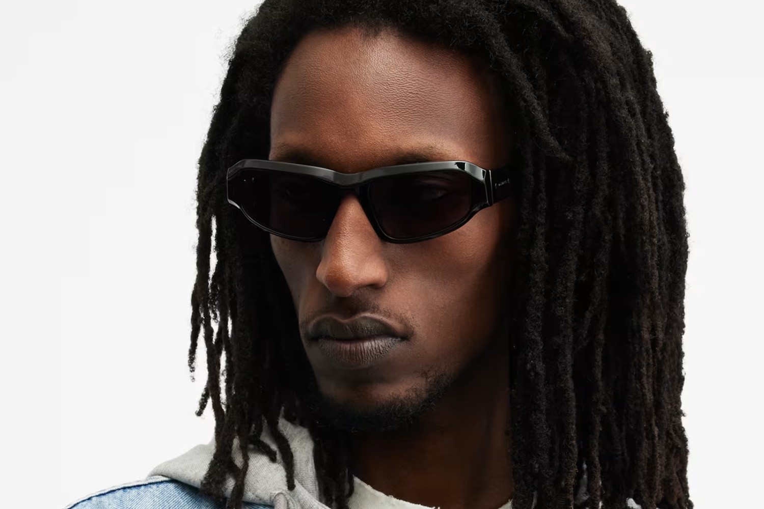 Best Wraparound Sunglasses for Men and Women: The Sporty-Chic Trend of 2025