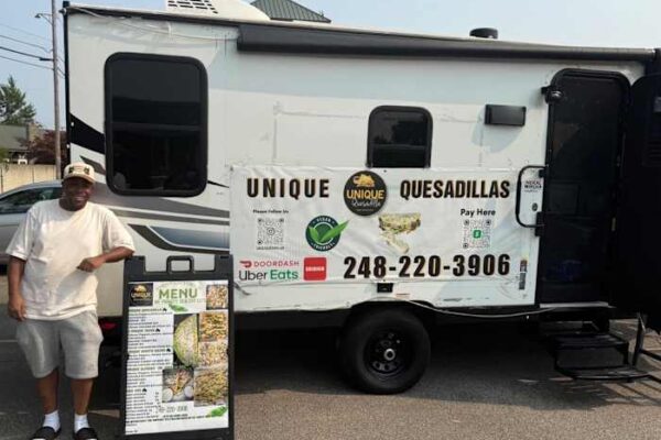Eating healthy just got easier thanks to this ‘unique’ Metro Detroit food establishment Eating healthy just got easier thanks to this ‘unique’ Metro Detroit food establishment