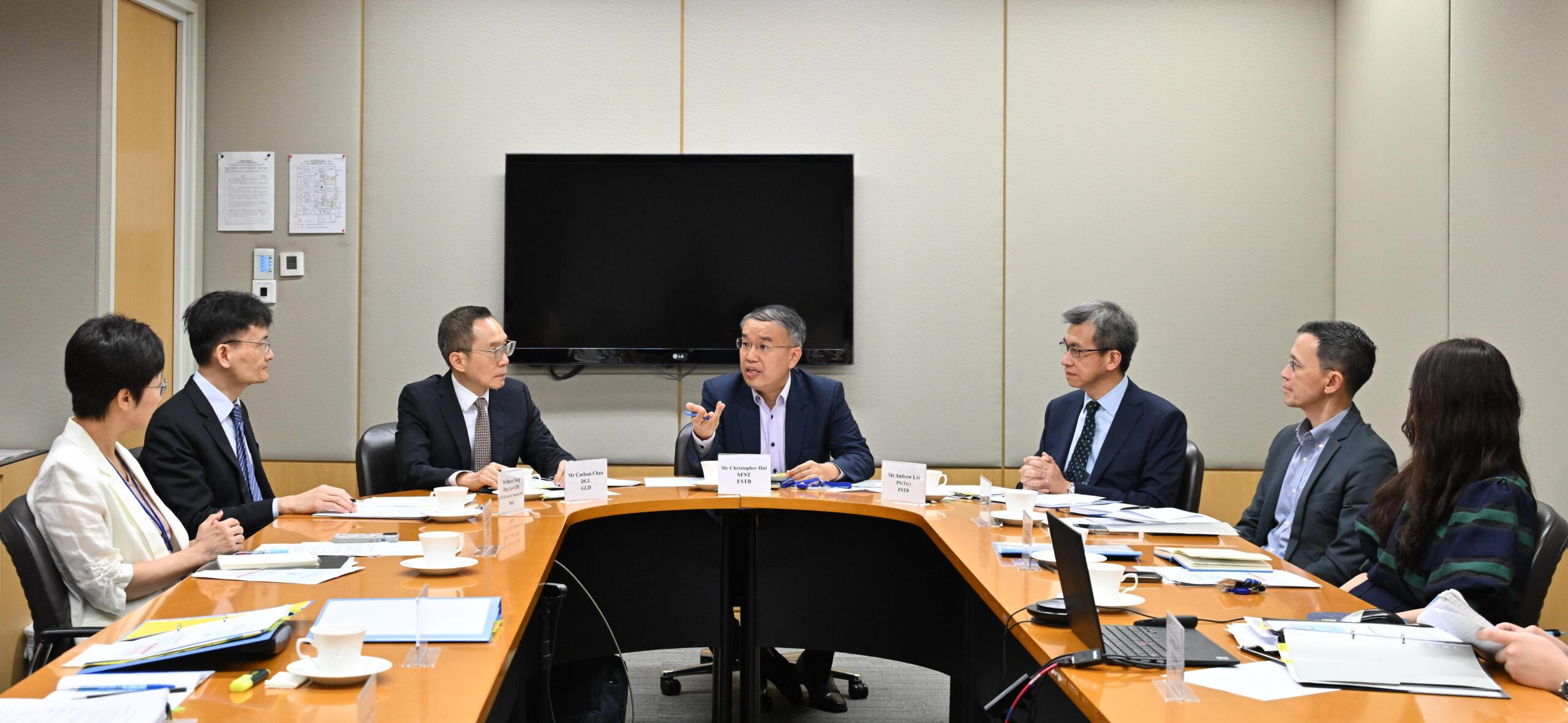 SFST convenes first meeting of Task Force on Review of Government Procurement Regime (with photos)