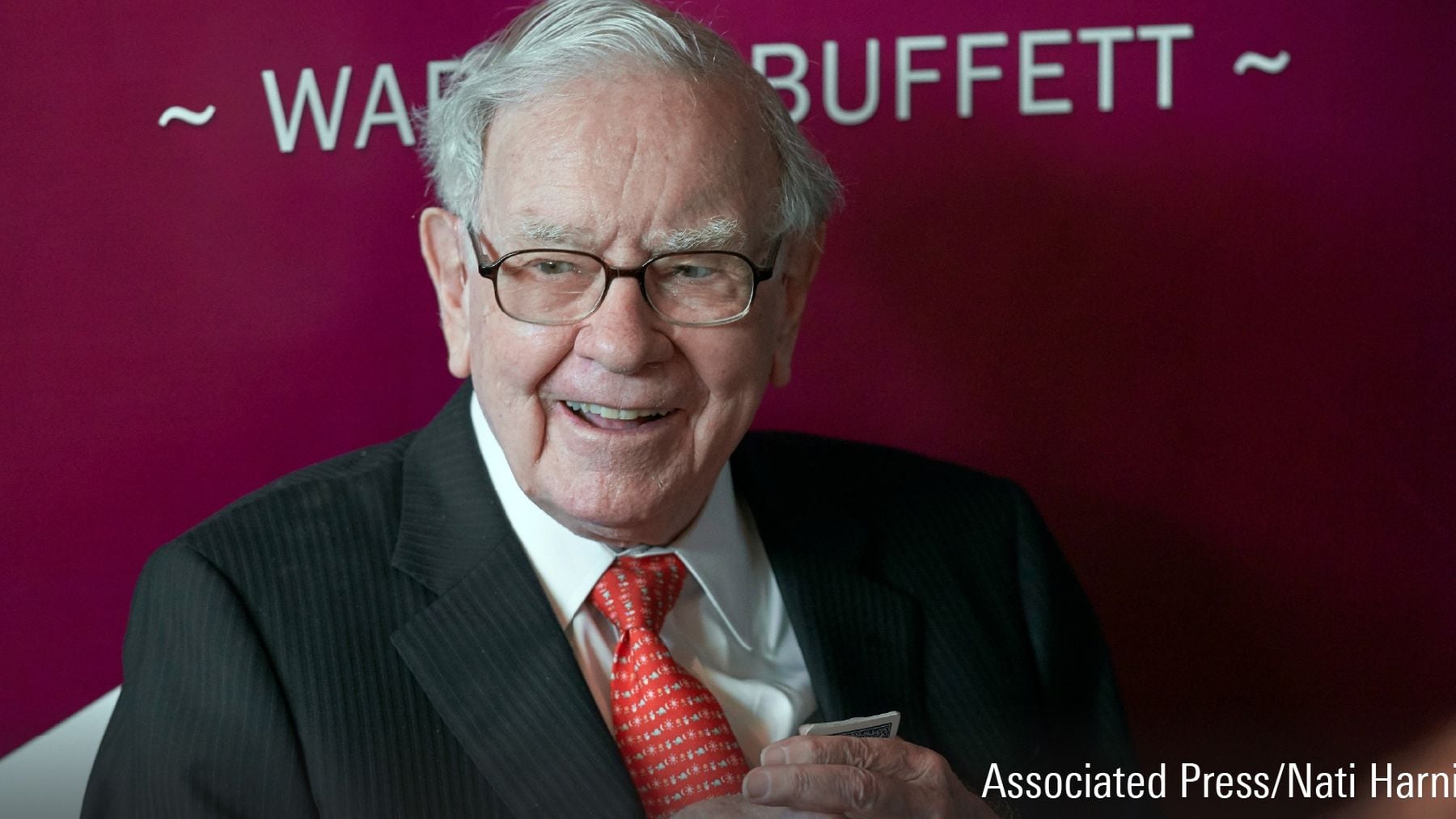 2 Warren Buffett Stocks to Buy Before Berkshire Hathaway’s 13F Filing