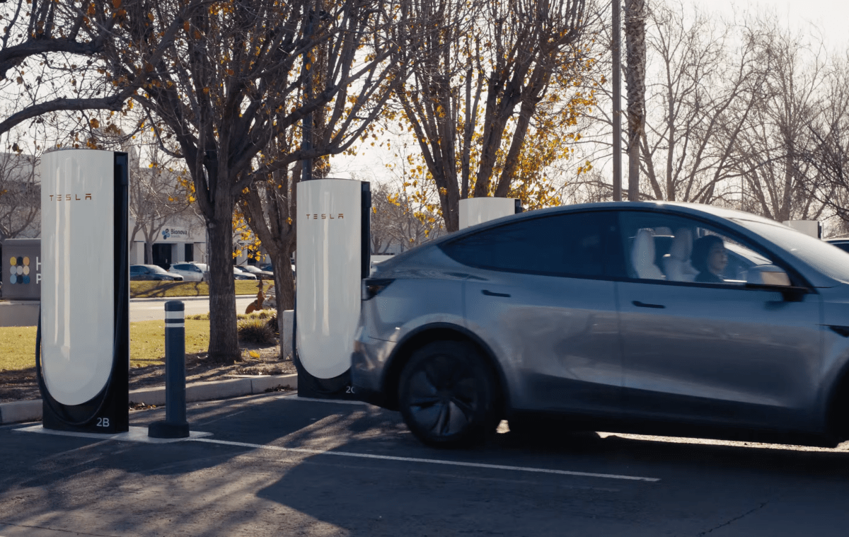 Tesla Superchargers Remain Top Choice in US EV Charging Market, JD Power Says – EV