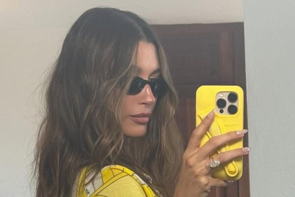 7 Polka Dot Manicures, Inspired by Celebrities