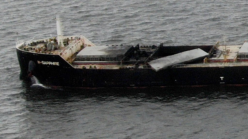 Cargo ships blocked after coal carrier explosion near site of Baltimore’s Key Bridge collapse – Baltimore Sun