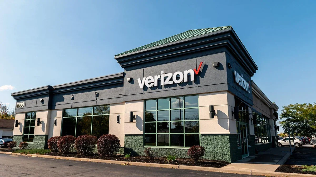 Verizon is down across the US, and no one knows when service will be back [UPDATED]