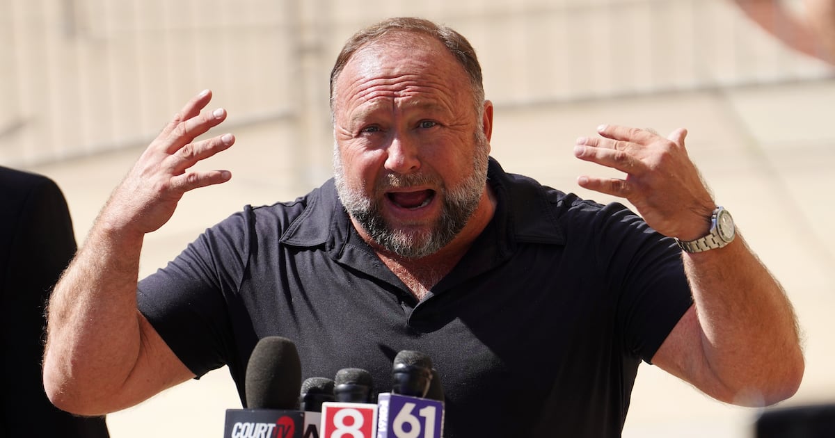 Alex Jones Warns Donald Trump’s Cankles ‘Collapse’ Is Imminent