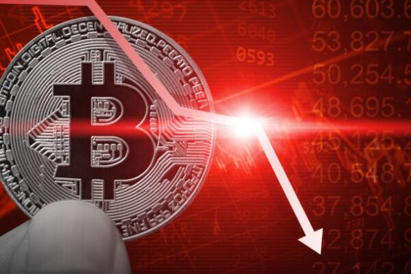 COIN, MSTR, CRCL: Crypto Stocks Fall Alongside Bitcoin and Ethereum