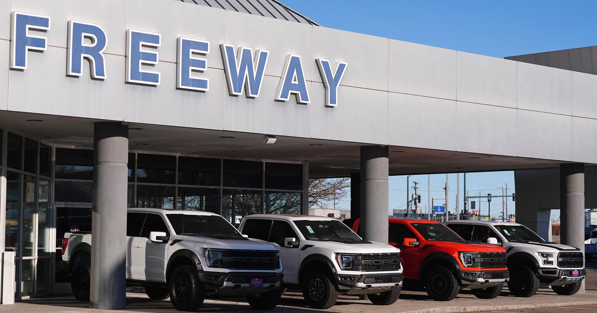 5 costly mistakes to avoid before buying your next car, according to Edmunds