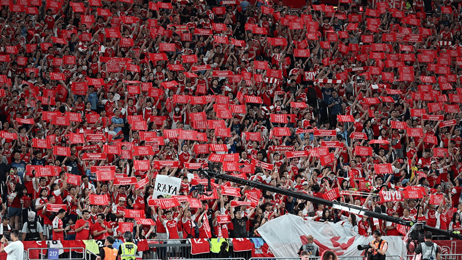 Tour blog: Turning Hong Kong red! | Feature | News