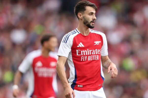 Stuttgart make approach to sign Arsenal’s Fabio Vieira