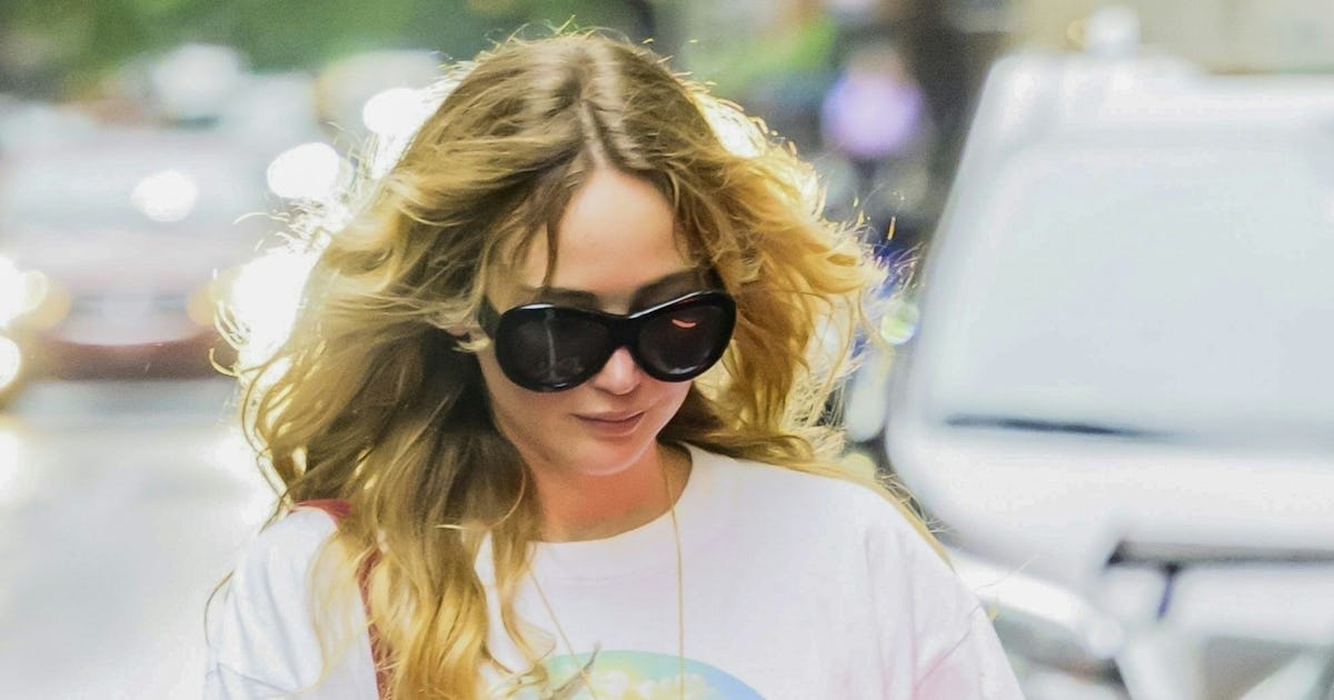 Jennifer Lawrence Keeps Carrie Bradshaw's Fashion Legacy Alive