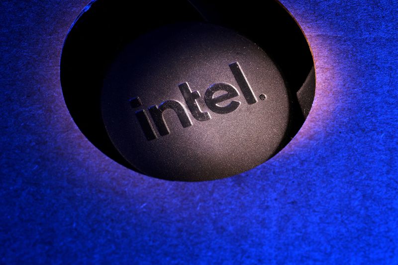 Intel in talks with large investors for equity boost at discount, CNBC reports
