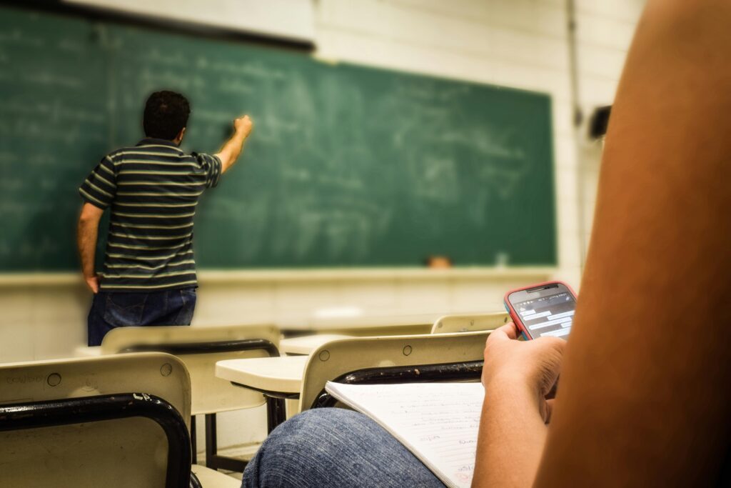 D.C. Elementary Schools Ban Cell Phones   