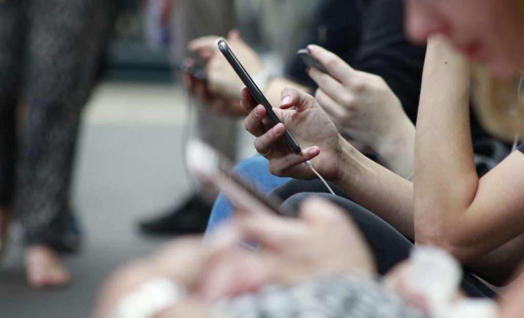 Stop stingray phone surveillance w/o warrant