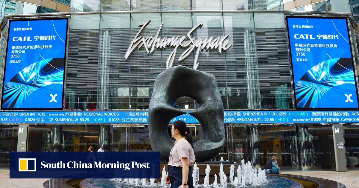 Hong Kong stocks fluctuate as US-China tariff deadline looms