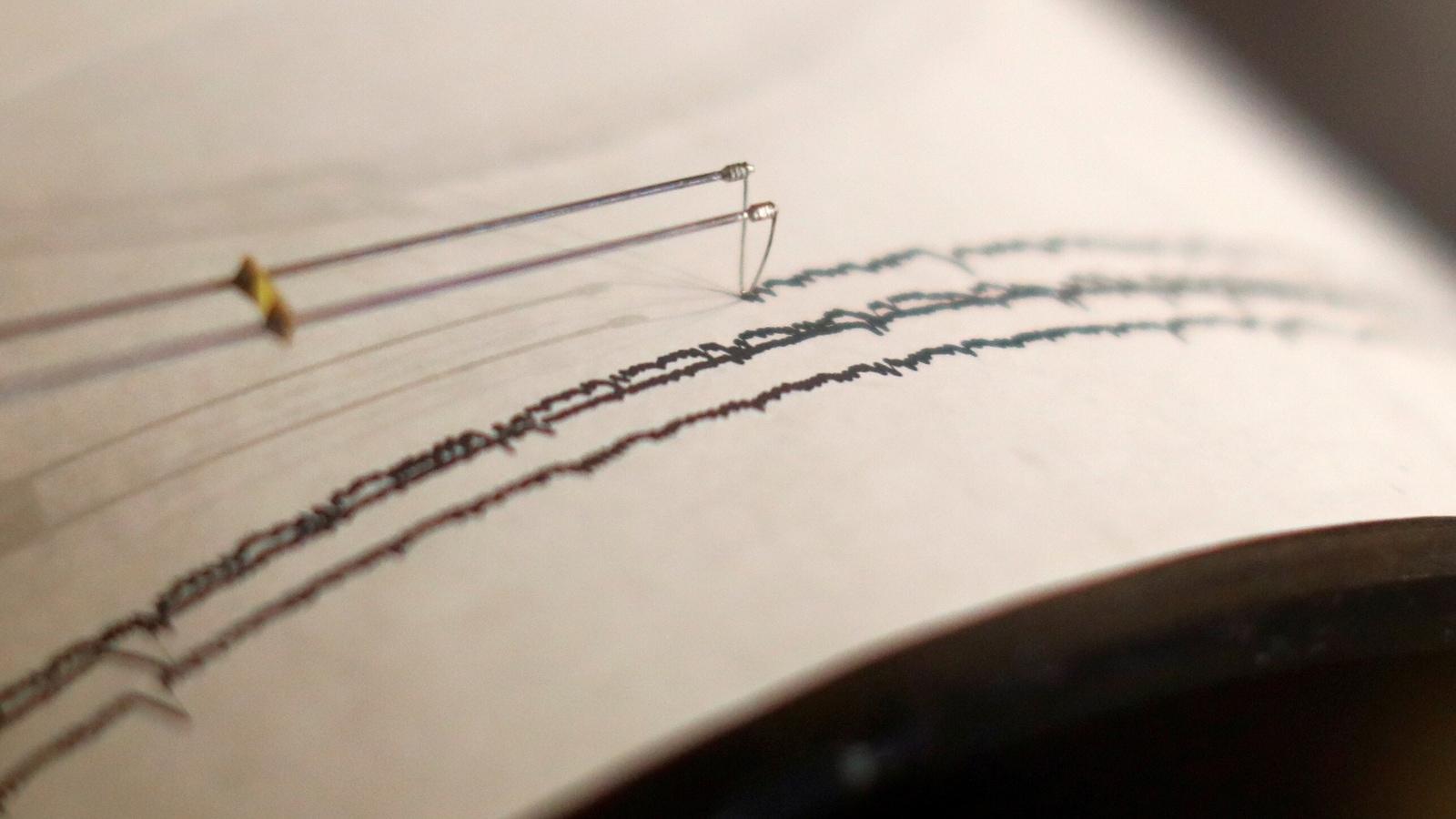 5.7 magnitude earthquake strikes Indonesia's Sulawesi | World News