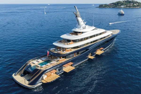 Bill Gates’ eco-yacht generates mansion-powering electricity and emits no CO2 – Supercar Blondie