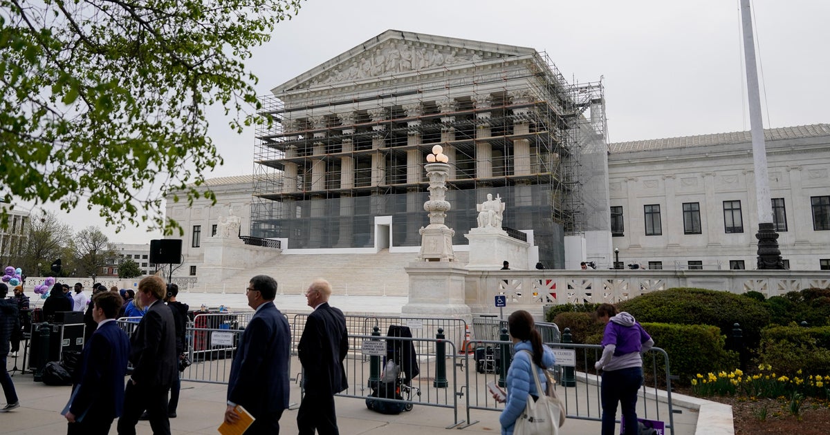 Supreme Court allows Trump to fire labor board members while case proceeds