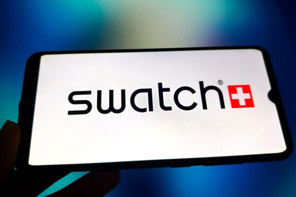 Swatch pulls "slanted eye" ad after Chinese social media uproar