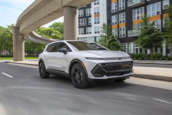 White 2025 Chevrolet Equinox EV