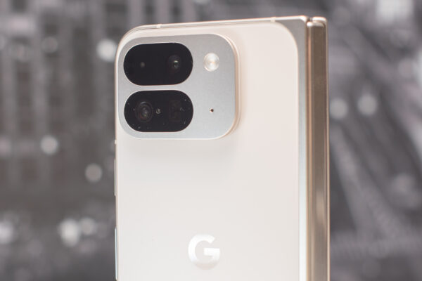 Google Pixel 9 Pro Fold in Porcelain