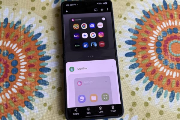 Galaxy Z Flip 7 cover screen apps: how to change them