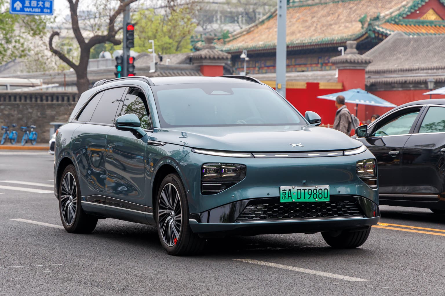 XPeng Q2: A Cautious Buy In A Brutal Chinese EV Market (NYSE:XPEV)