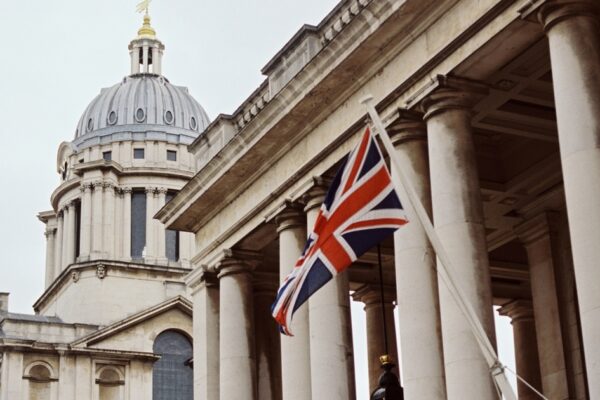 Energy Saving Trust urges the UK government to invest £3.3 billion in Local Power Plan