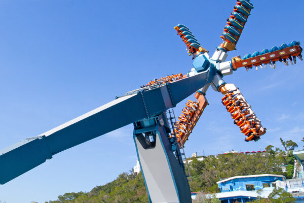 Fire engines and ambulances were dispatched after a ride at Ocean Park suddenly stopped. Photo courtesy of Ocean Park