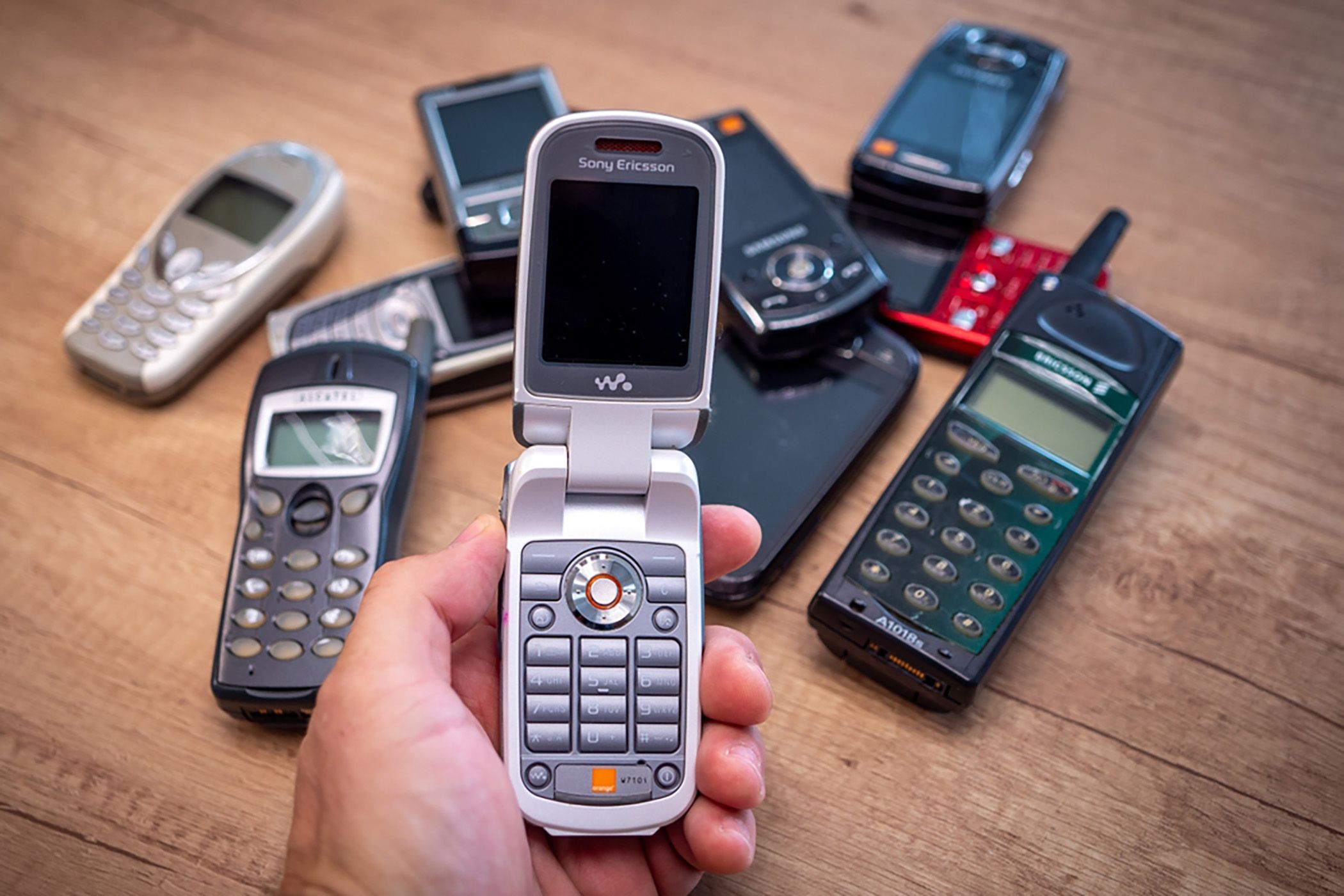 These Were the 9 Phones That Ruled the Streets Before Touchscreens Took Over